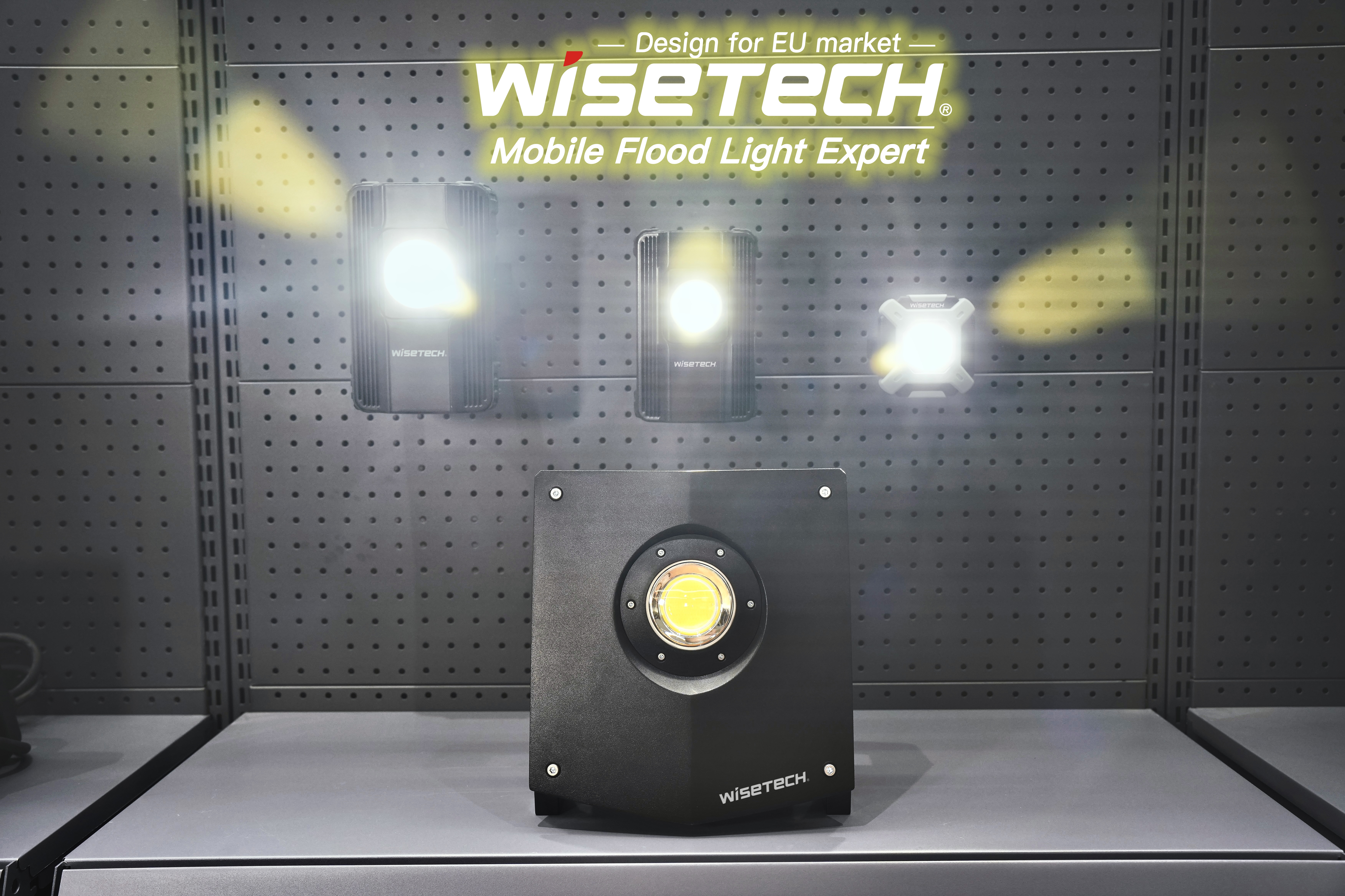 Mobilna delovna svetilka z izmenljivim orodjem 18 V, ki se napaja z baterijami in je prejela nagrado za oblikovanje na WISETECH